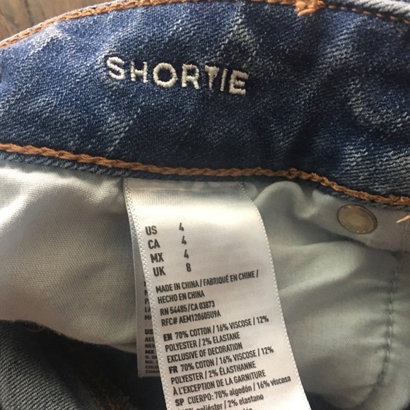 American Eagle exposed pocket distressed shortie super stretch denim shorts - Picture 5 of 7